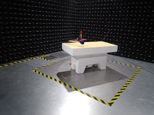 Piattaforma girevole per test EMC